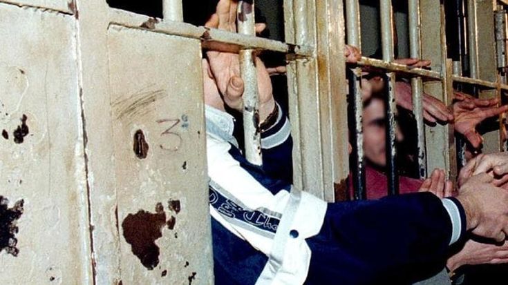 Carceri, il paradosso dietro le sbarre: calano reati e ingressi, ma in cella si resta più a lungo