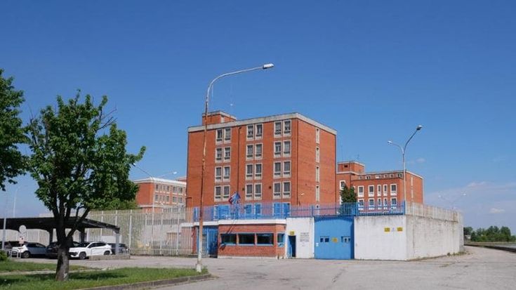 Indagò un agente perché gay: “L’ispettrice del carcere di Vercelli fu superficiale”