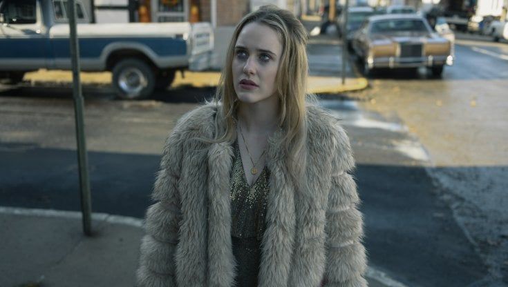 Mrs. Maisel in una storia criminale. Rachel Brosnahan: "Ho girato un thriller perché piacciono anche alle donne" 