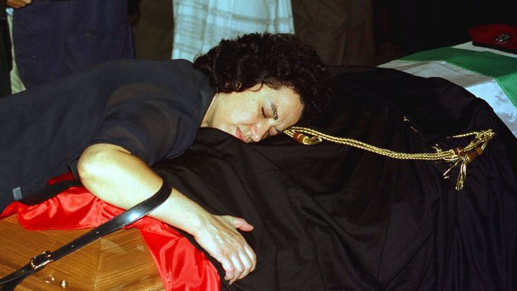 La mamma del parà Emanuele Scieri: “Anni terribili, per noi questo è un punto di partenza”