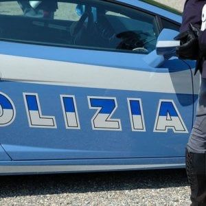 Caltanissetta, non si ferma all'alt e travolge poliziotto: arrestato 25enne
