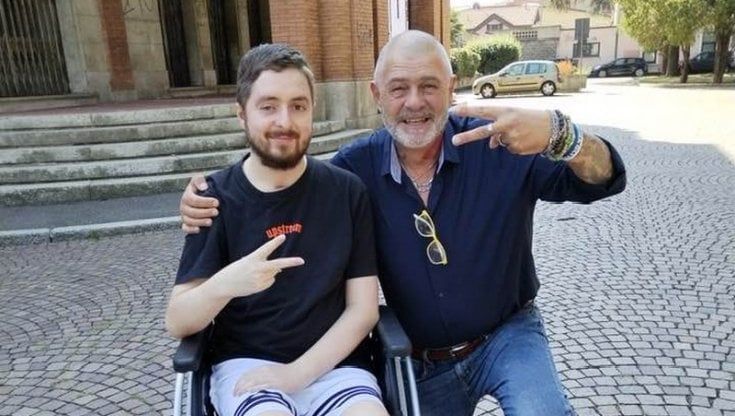 Strage di Samarate, l'unico sopravvissuto Nicolò Maja compie 24 anni. Gli auguri della sua comunità: "Non sei solo"