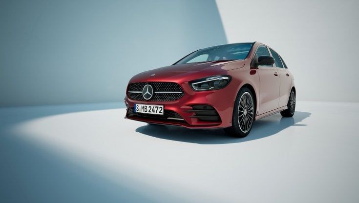 Nuova Classe B, così Mercedes rilancia il modello preferito dalle donne