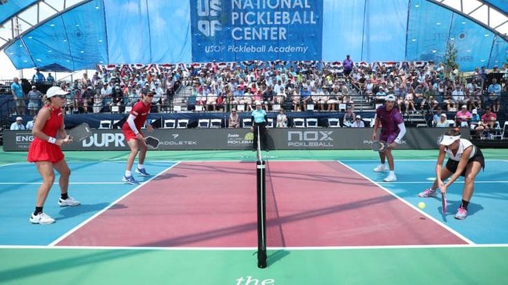Il pickleball prenderà il padel “a pallinate”