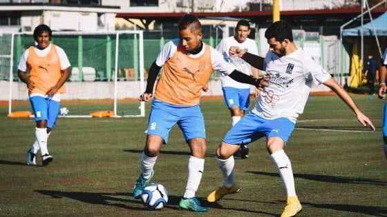 Oltre la distrofia, la storia di Omar Hanafi: "Vedo realizzarsi il mio sogno, ci siamo solo io e il pallone"