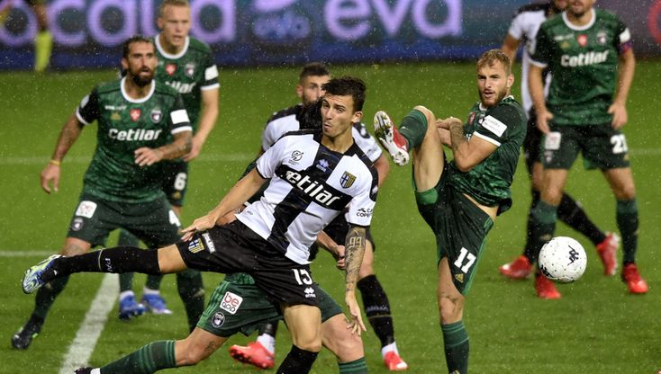 Parma-Pisa 1-1: battaglia sotto la pioggia al Tardini. La fotocronaca