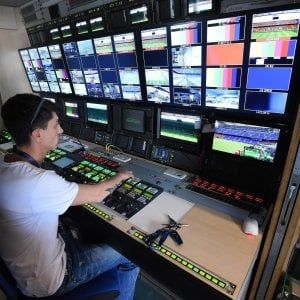 Mediaset, pubblicità in ripresa e acquisti in Borsa