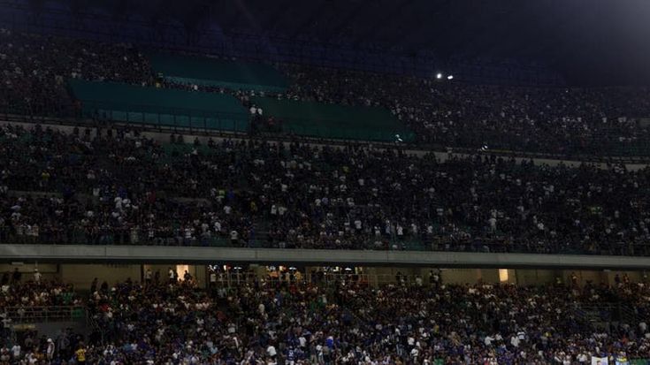 Curva Inter: nel derby si tornerà a cantare dietro al nuovo striscione, ma niente coreografia