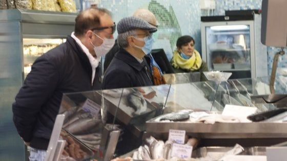 Bologna, affollamenti per la spesa, l'ira di Critelli (Pd): "Inaccettabile"