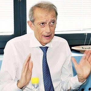Fassino, esordio da sindaco metropolitano: "Rinnoveremo il contratto ai precari della Provincia"