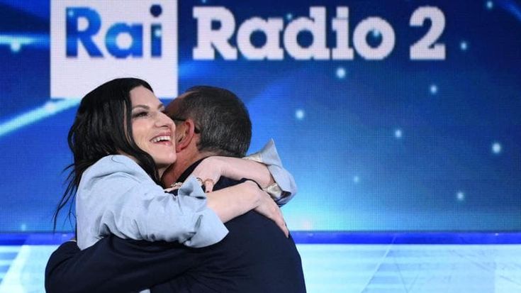 Le news su Sanremo 2026, Conti sulla prossima edizione: “Potrei restare io”. L’ipotesi De Martino