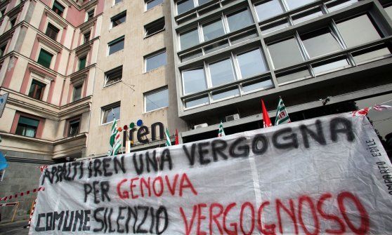 Gas e acqua, contro gli appalti Iren i lavoratori occupano Corvetto