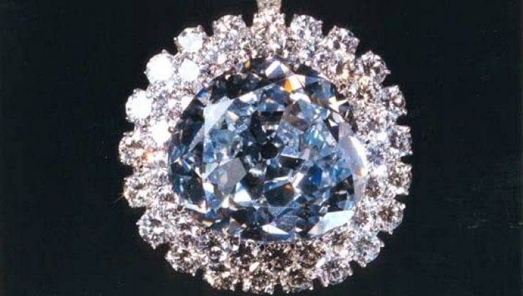 Due sceicchi per un diamante: i reali del Qatar si contendono in tribunale l'ambito Idol's Eye