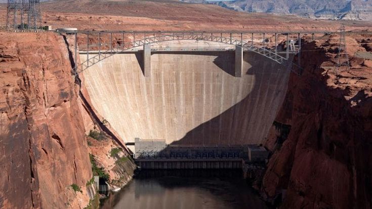 Il Colorado River al collasso: siccità e consumi eccessivi stanno prosciugando il grande fiume Usa