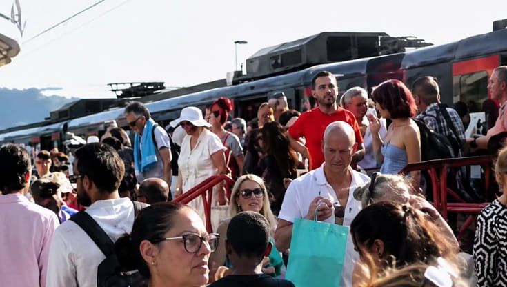 Circum, una settimana infernale. Casillo: "Da ottobre su Sorrento-Napoli treni ogni trenta minuti”