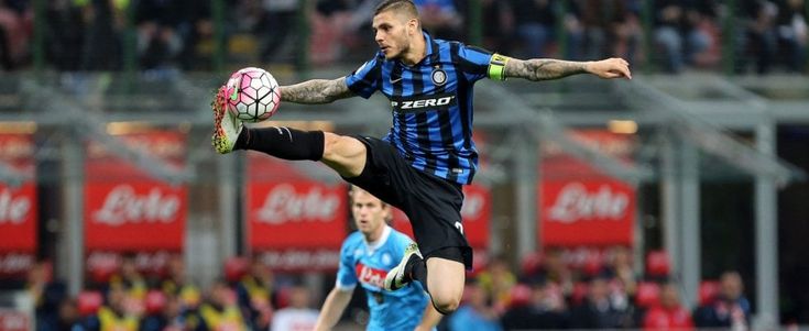 Napoli, c'è il blitz: De Laurentiis vola a Verona per comprare Icardi, Wanda Nara conferma 