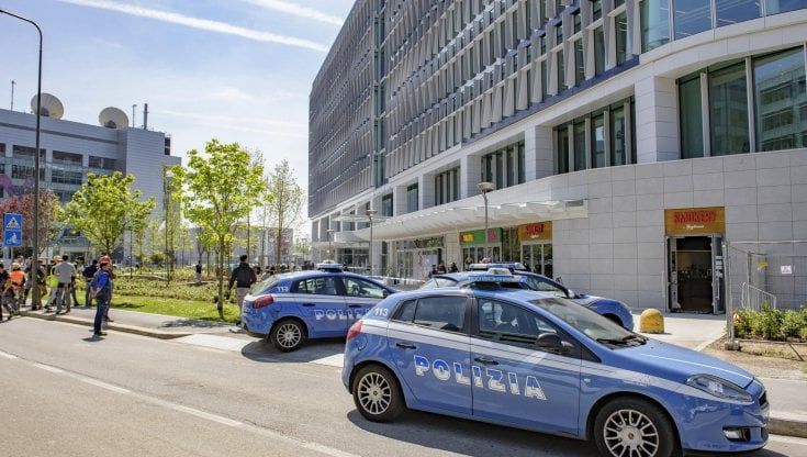 Muratore accoltellato per un debito a Santa Giulia: fermato il terzo fratello accusato dell'aggressione