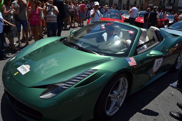 Le Ferrari pi&ugrave; esclusive in passerella a Catania