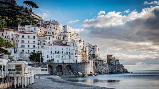 Amalfi non chiude d’inverno: così il Comune premia chi non abbassa le saracinesche