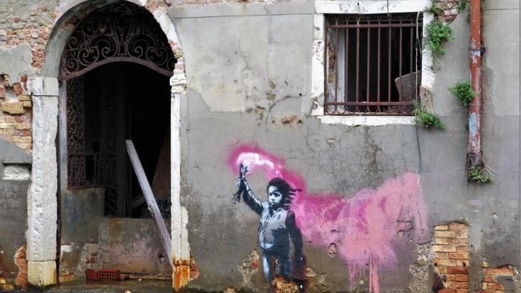 Venezia, il murales di Banksy “Il bambino migrante” sarà restaurato con i fondi della Banca Ifis