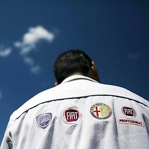 Addio tute blu, adesso in Fiat la divisa dell'operaio &egrave; bianca