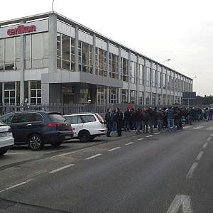 Rivoli, lavoratori Oerlikon in sciopero dopo l'incidente al collega: "Vogliamo più sicurezza"