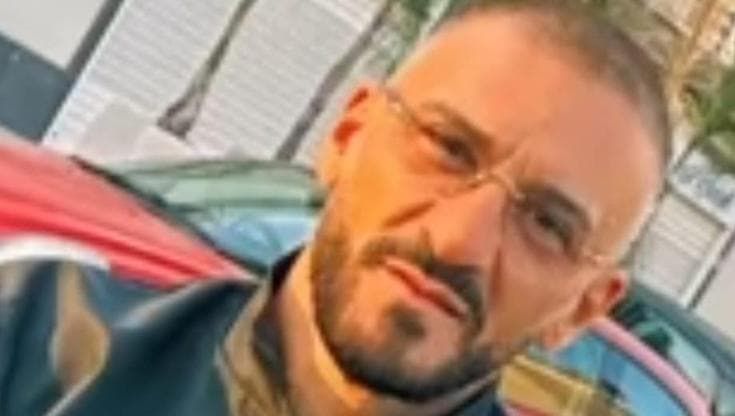 Faida di Ponticelli, ucciso sul furgone. Le indagini: vittima legata a un clan
