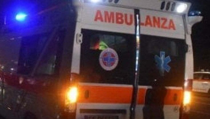 Investita da un'auto e uccisa mentre camminava sulla provinciale a Galliate