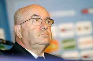 Tavecchio incontra Malag&ograve;<br />ma la Figc prepara i tagli