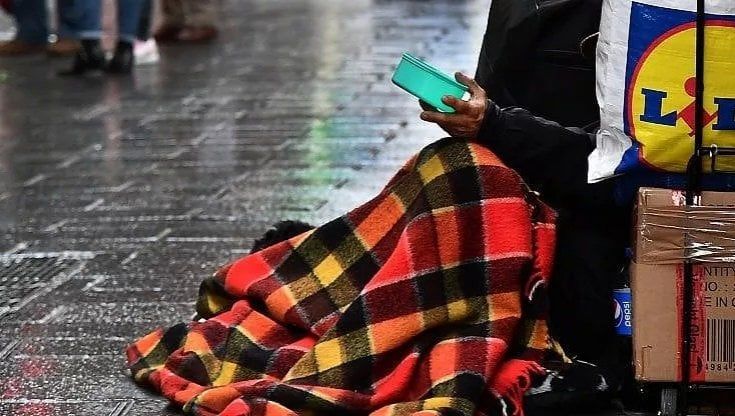 Donna, madre e precaria: l'identikit dei più vulnerabili raccontati dal progetto "Nessuno Escluso" di Emergency