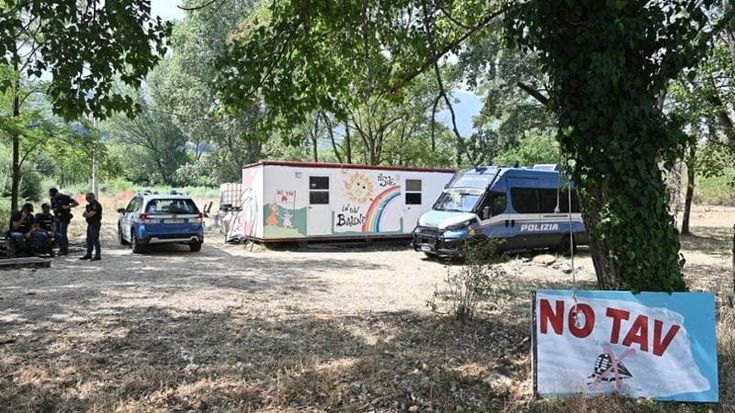 No Tav sfidano controlli e ordinanze: “Oggi serata di lotta”