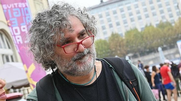 Makkox: “Rassegnato a morire meloniano. Se la destra ha Tolkien al Pd resta il western”