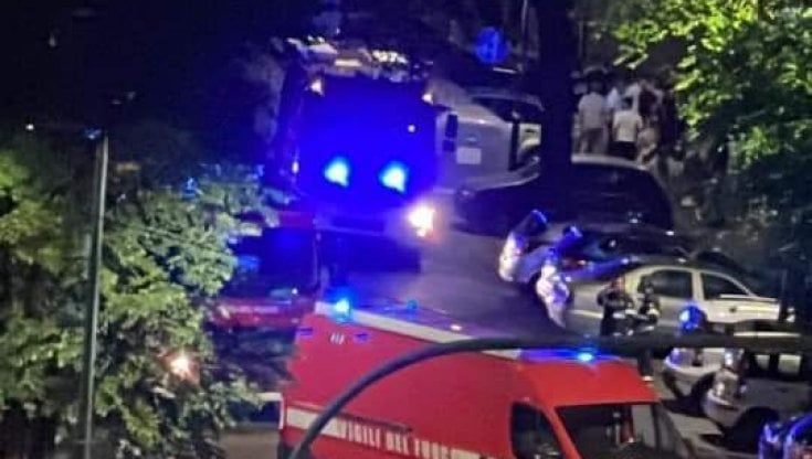 Esplode bomba carta a Torino davanti a un'agenzia immobiliare