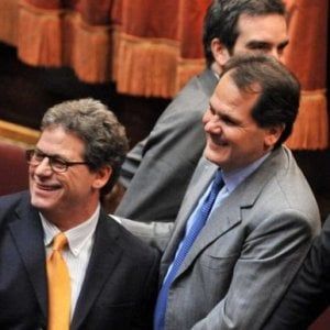 Il centrodestra chiude l'accordo con Ferrandelli. Romano e Miccichè: "E' il nostro candidato"