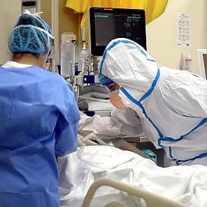 Ospedali in allerta e Toti ricostituisce la task force Covid 