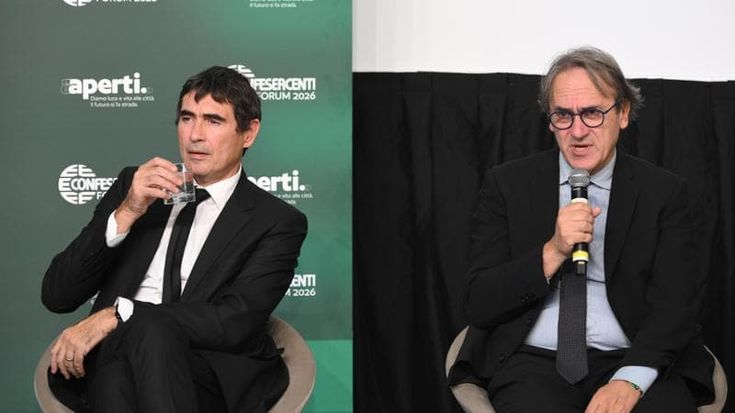 I leader Avs: “La gente ci ferma per chiederci unità, andiamo in piazza insieme contro il carovita”. Il sì di Schlein