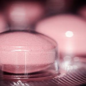 Pazienti oncologici, fino a 10 farmaci ogni giorno
