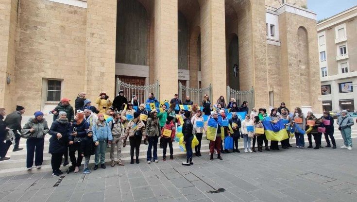 Bari, la comunità ucraina torna in piazza: "Indosseremo camicie ricamate: ci identificano e sono il simbolo della nostra lotta"