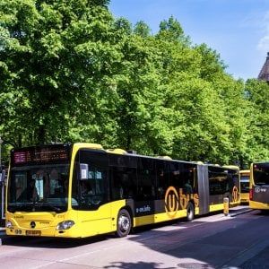 Ferrovie sbarca in Olanda per i bus e i tram di Qbuzz: acquisito il 100% della società 