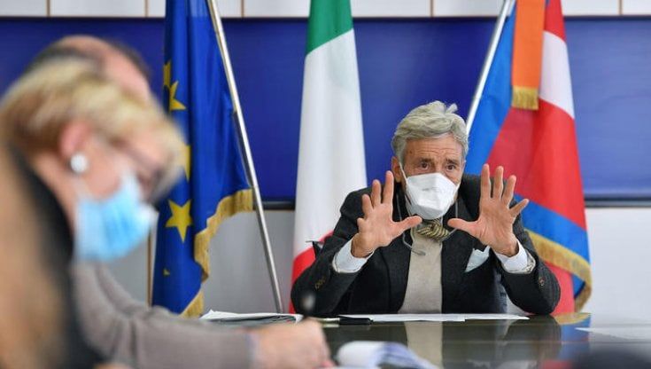 Rinaudo: "Già vaccinati col richiamo 3 piemontesi su cento, in tre settimane prima iniezione a tutti gli insegnanti"