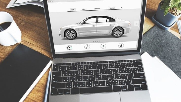 Auto, gli acquisti online non decollano: gli italiani preferiscono andare in concessionaria 