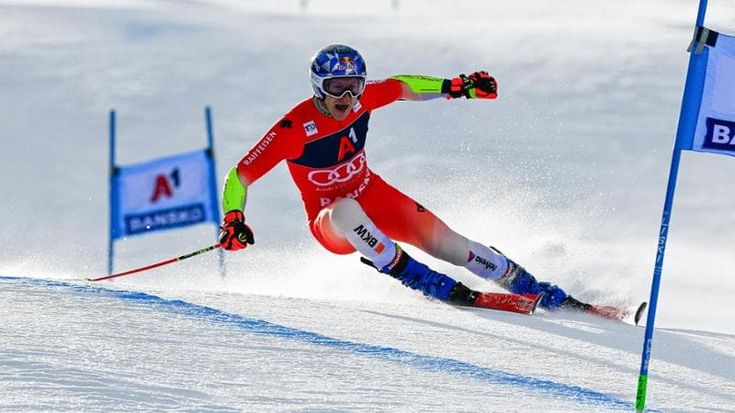Marco Odermatt conquista la terza Coppa del mondo di sci: in California decima vittoria consecutiva in gigante