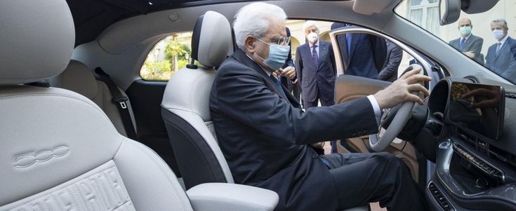 Presentata al presidente Mattarella la nuova Fiat 500 elettrica
