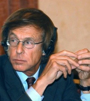 Sinai: "Non c'&egrave; pi&ugrave; tempo, ora solo l'acquisto massiccio di titoli pu&ograve; battere la crisi"