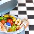 Giornata contro lo spreco alimentare, 8,1 milioni di tonnellate di cibo gettate ogni anno in Italia