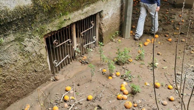 A Pianura il fango entra nelle abitazioni