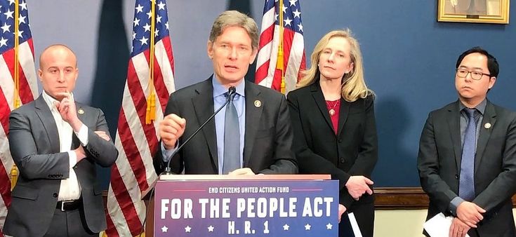New Jersey, la sfida di Malinowski nel feudo dei Trump: "Dobbiamo ricostruire l'America"
