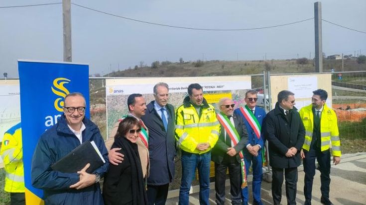 Potenza, Salvini: “Squadra che vince non si cambia né in Regione, né nel Comune”