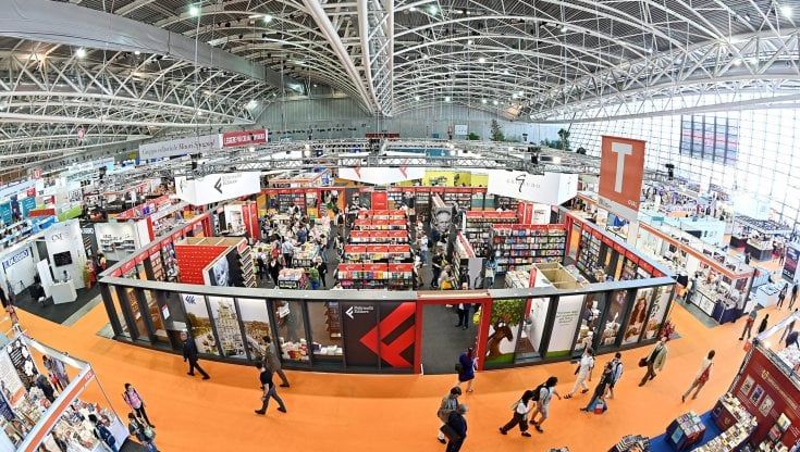 Il Salone del libro 2023 guarda attraverso lo specchio e sale sulla Pista