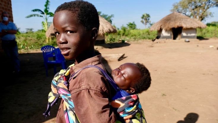 Tra i dimenticati dell’Uganda dove la pandemia uccide a cinque anni